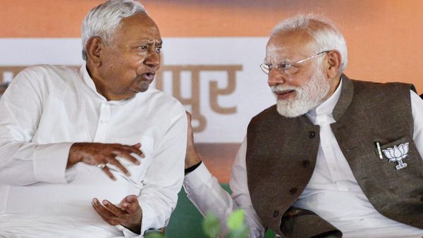 ক্ষমতায় ফিরছে নীতীশ-BJP'র জোট! কে কত আসন পাবে? দেখুন চাণক্য স্ট্র্যাটেজিস-এর এক্সিট পোল রিপোর্ট