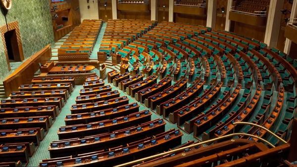 সংসদে শুরু হচ্ছে শীতকালীন অধিবেশন, কবে থেকে? দিনক্ষণ জানালেন কেন্দ্রীয় মন্ত্রী