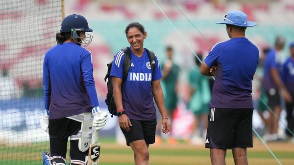 বিশ্বকাপ জিতলে বিরাট পুরস্কার মূল্য অপেক্ষা করছে স্মৃতি-হরমনপ্রীতদের জন্য, কী ভাবনা বিসিসিআইয়ের?