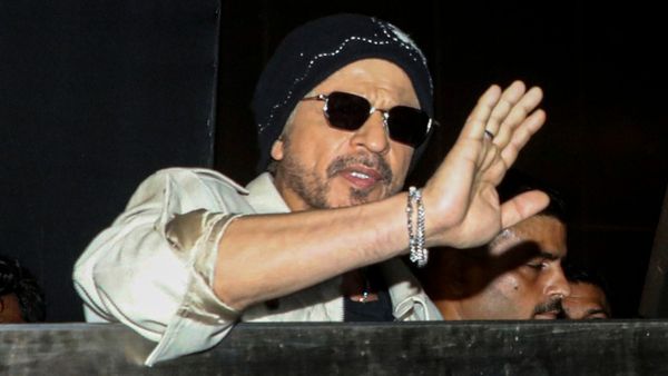 '২০৫০ সালে মানুষ বলবেন, কে শাহরুখ খান'! ভুলে যাবে সবাই, মন্তব্য বিবেক ওবেরয়ের, কারণ কী?