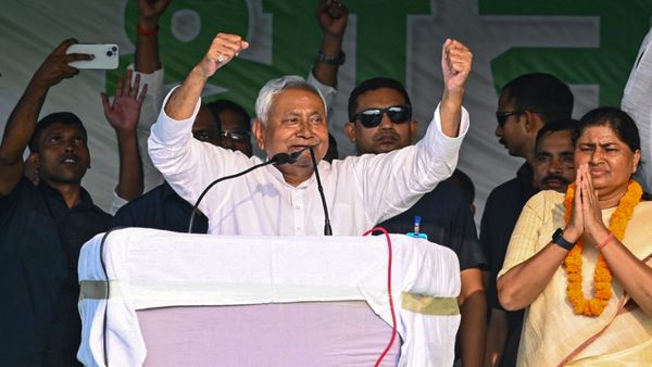 বিহারে জিতছে এনডিএ! মহাগঠবন্ধন-এর অবস্থান কোথায়? দেখুন কী কী বলছে এক্সিট পোল রিপোর্ট