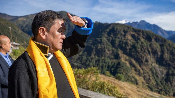 ফের অরুণাচল প্রদেশকে ঘিরে চিনা অসভ্যতা! এক ভারতীয় মহিলাকে অযথা হয়রানির অভিযোগ সাংহাইয়ে