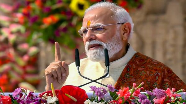 'শতাব্দীর পুরোনো ক্ষত সেরে উঠছে...'! অযোধ্যায় পতাকা উত্তোলনের পর আর কী কী বললেন প্রধানমন্ত্রী মোদী? জানুন