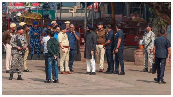 লালকেল্লা সংলগ্ন বিস্ফোরণ কাণ্ডে আত্মঘাতী হামলাকারীর সহযোগীকে গ্রেপ্তার করল এনআইএ