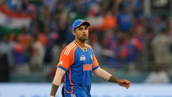 ওপেনিংয়ে সঞ্জুর বদলে শুভমান! টি২০ বিশ্বকাপের আগে দলের ভারসাম্য নিয়ে কী জানালেন অধিনায়ক সূর্য