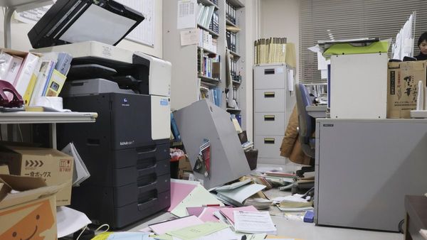 জাপানে টানা তিনদিন ভূমিকম্প, জারি মেগাকোয়েক-এর সতর্কতা