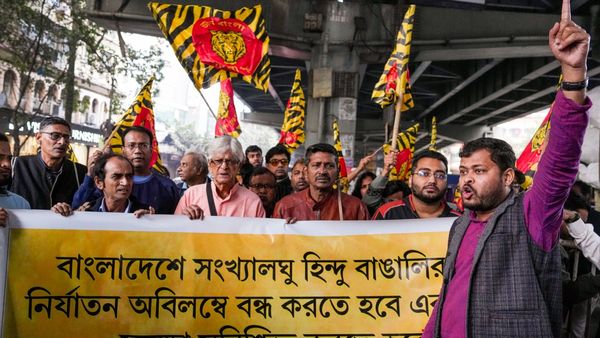 'গাছে বেঁধে জ্বালিয়ে দিয়েছে', বাংলাদেশে খুন হিন্দু যুবক দীপুর বাবা শিউরে উঠছেন ঘটনা স্মরণ করে