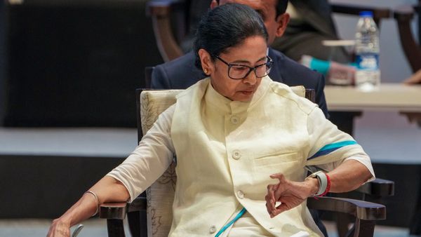 মাদার ডেয়ারি মিশে গেল বেঙ্গল ডেয়ারির সঙ্গে, রাজ্য মন্ত্রিসভার বৈঠকে একাধিক গুরুত্বপূর্ণ সিদ্ধান্ত