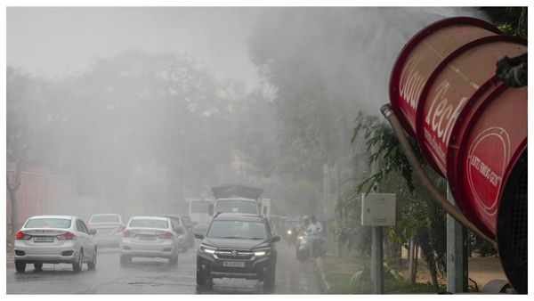 দূষণে দমবন্ধ রাজধানী, ওয়ার্ক ফ্রম হোম থেকে গাড়ি প্রবেশে নিষেধাজ্ঞা, আজ থেকেই কার্যকর দিল্লীতে কড়া পদক্ষেপ