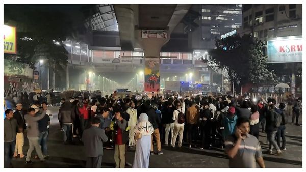 পুরো বাংলাদেশ কেঁপে উঠবে, হত্যার আগের রাতে প্রেমিকাকে এমনই হুঁশিয়ারি দিয়েছিল ওসমান হাদির হামলাকারী