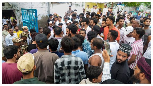 নতুন বছরের আগে দিল্লি পুলিশের জালে ৬০০ এর বেশি অপরাধী, উদ্ধার অস্ত্র, মদ ও মাদক