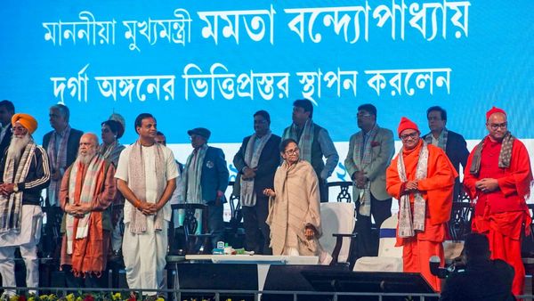 দুর্গা অঙ্গনের শিলান্যাস করলেন মমতা, নিজেকে প্রকৃত ধর্মনিরপেক্ষ বলেও দাবি, ওড়ালেন তোষণের অভিযোগ