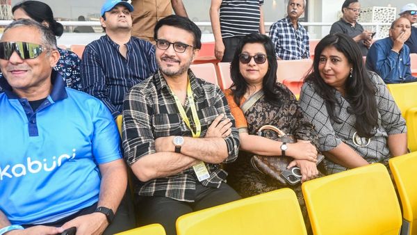 একশো থেকে দশ হাজার টাকার টিকিট! ইডেনে টি২০ বিশ্বকাপের কোন ম্যাচ দেখতে কত খরচ?