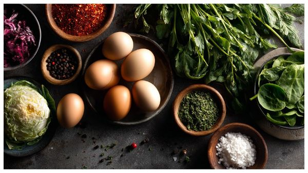 ডিম খাওয়া নিরাপদ, ক্যানসারের ঝুঁকির দাবিকে ভুয়ো বলল এফএসএসএআই