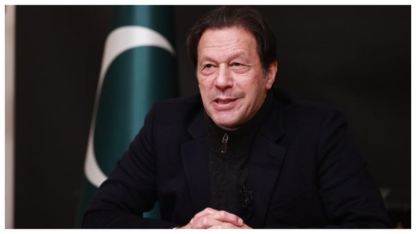 তোষাখানা মামলায় ১৭ বছরের সাজা, পথে নামার ডাক ইমরানের