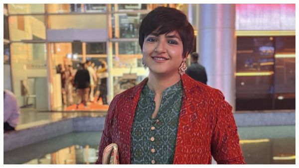 পূর্ব মেদিনীপুরে গানের আসরে অশান্তি, মঞ্চেই হেনস্থার অভিযোগে থানায় শিল্পী লগ্নজিতা চক্রবর্তী