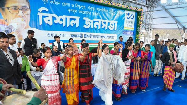 অমিত শাহকে দুঃশাসন বলে পদত্যাগ দাবি করলেন মমতা, নির্বাচনে জয়ের ব্যাপারেও আত্মবিশ্বাসী মুখ্যমন্ত্রী 