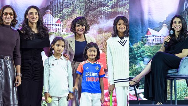 হরমনের সঙ্গেই অনুষ্ঠানে যোগ দিলেন স্মৃতি, মুখ খুললেন জীবনের সবচেয়ে বড় ভালোবাসা নিয়েও