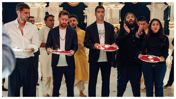 ভানতারায় মেসির বিশেষ উপস্থিতি, অনন্ত আম্বানির সঙ্গে পুজো, প্রকৃতি ও সংস্কৃতিতে শ্রদ্ধার বার্তা