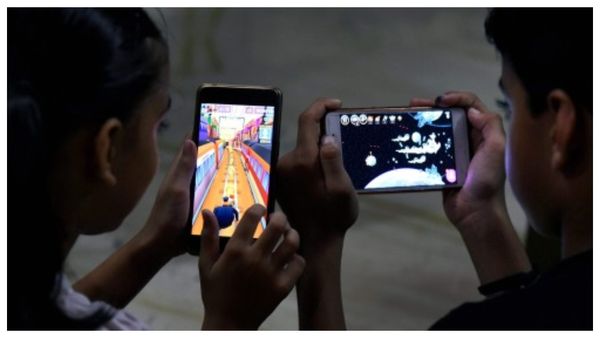 সব ফোনে বাধ্যতামূলক সঞ্চার সাথী, নিরাপত্তার ঢাল, নাকি নাগরিক অধিকারে কোপ? জানুন