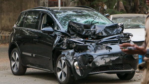 ভয়ঙ্কর দুর্ঘটনার সম্মুখীন পর্দার 'একেন বাবু'! কেমন আছেন অভিনেতা অনির্বাণ চক্রবর্তী?