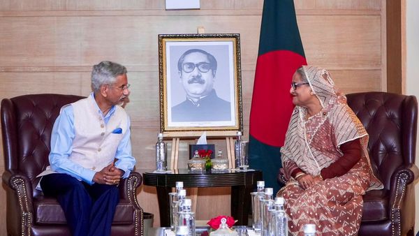 যতদিন ইচ্ছে ভারতে থাকতে পারেন শেখ হাসিনা, জানিয়ে দিলেন বিদেশমন্ত্রী এস জয়শঙ্কর