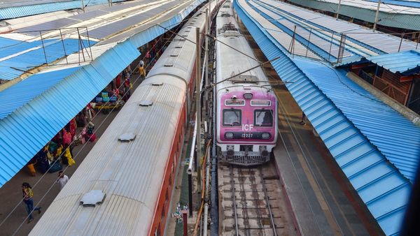 ভারতীয় রেলওয়ের নতুন নিয়ম! তৎকাল টিকিট বুকিংয়ের জন্য OTP যাচাই বাধ্যতামূলক, কবে থেকে? জানুন