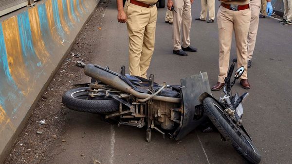মর্মান্তিক দুর্ঘটনা! কাঁকুরগাছিতে পঞ্চম শ্রেণির এক ছাত্রকে পিষে দিল লরি, কীভাবে? জানুন