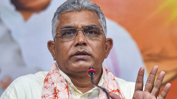 'রাম মুসলমান'! মদন মিত্রের মন্তব্য ঘিরে শোরগোল, পাল্টা প্রশ্ন দিলীপ ঘোষের, 'দিনে না রাতে বলেছেন?'