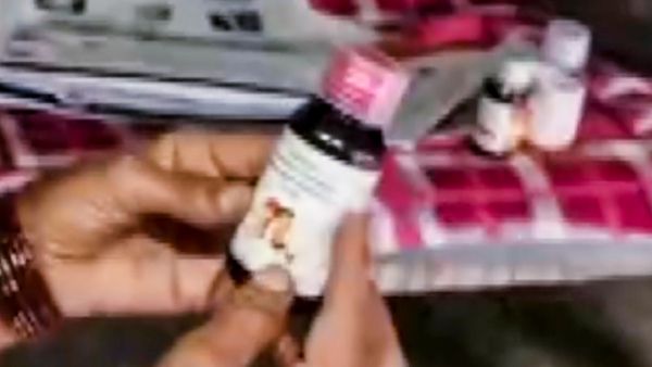 ভয়ঙ্কর! শিশুদের ভিটামিন সিরাপে পোকা, শোরগোল বাংলায়, ঠিক কী ঘটেছে? অভিযোগ স্বাস্থ্য দফতরে