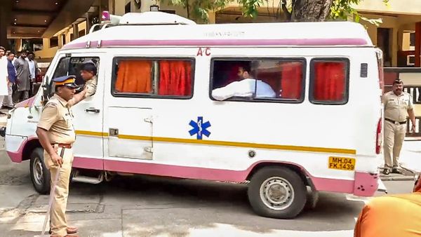 পরকীয়াই কী মৃত্যুর কারণ? থানার কোয়ার্টার থেকে উদ্ধার ঝুলন্ত দেহ, নেপথ্যে কারণ কী? অভিযোগ SI-এর বিরুদ্ধে