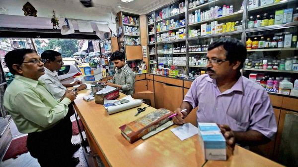 অসুস্থ হলে নিজের ইচ্ছে মতো ওষুধ খাচ্ছেন? গুণমান পরীক্ষায় ফেল করল এই ওষুধগুলি, জানলে অবাক হবেন