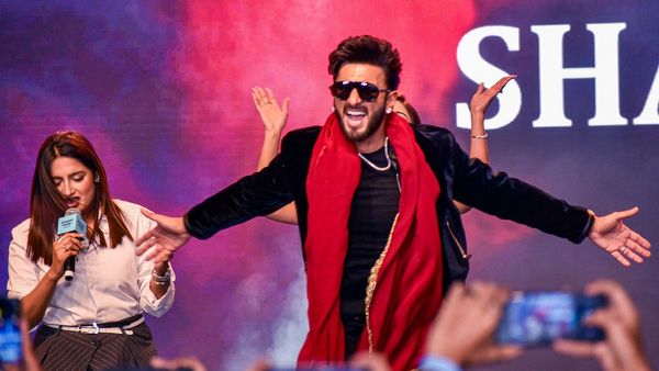 কান্তারা দৃশ্যের মিমিক্রি করে আইনি বিপাকে অভিনেতা রণবীর সিং, দায়ের হল অভিযোগ