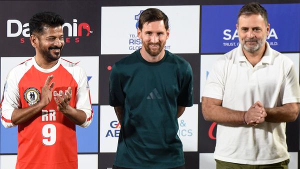 যা পারেনি কলকাতা, তা করল 'নিজামের শহর'! কোন পদ্ধতি মেনে? কেন নেতাদের ভিড় ছিল না? জানুন