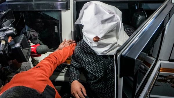 বড় বিপদে শতদ্রু দত্ত! ১৪ দিনের পুলিশি হেফাজত, তাঁকে ফাঁসানো হচ্ছে? আসল দোষী কে? উঠছে প্রশ্ন