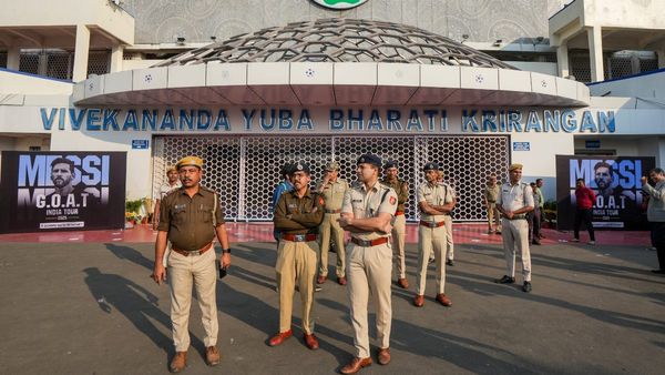 যুবভারতী কাণ্ডে ধৃত আরও তিন অভিযুক্ত! গ্রেফতারের সংখ্যা বেড়ে ৯, শতদ্রুর রিষড়ার বাড়িতে তল্লাশি