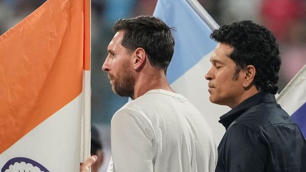 'আজকে ১০-এ ১০', ম্যাজিশিয়ান মেসির সঙ্গে সাক্ষাতের পর আবেগে ভাসলেন ক্রিকেট ঈশ্বর সচিনও