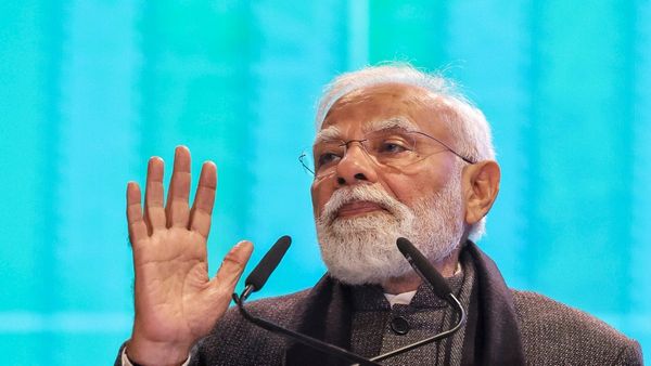 'একবার সুযোগ দিন, বাংলার 'বিকাশে'র জন্য টাকার অভাব...'! উন্নয়ন থেকে বঙ্কিমচন্দ্রের কথা, আর কী বললেন মোদী?