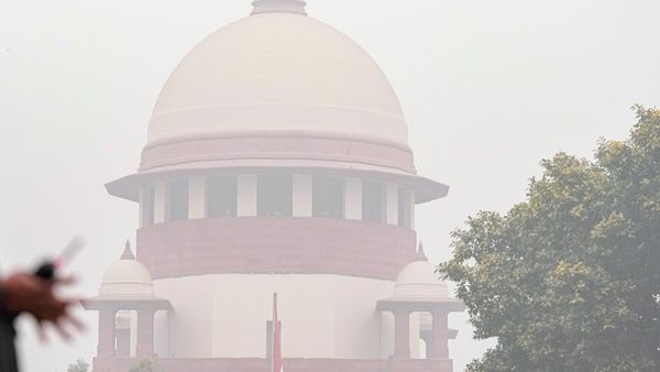 উন্নাও ধর্ষণ মামলা: প্রাক্তন বিজেপি নেতা কুলদীপ সিং সেঙ্গারের জামিন আপাতত স্থগিত, রায় দিল সুপ্রিম কোর্ট