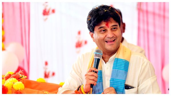 সঞ্চার সাথী নিয়ে বিভ্রান্তি কাটাল কেন্দ্র, অপশনাল অ্যাপ, চাইলে ডিলিটই করুন, স্পষ্ট জানালেন সিন্ধিয়া