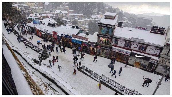 পাহাড়ের হাতছানি, সমুদ্রের মায়াবী ডাকে বছর শেষে ভারতের সবচেয়ে আলোচিত ১০ পর্যটন গন্তব্য কোথায়? জানুন