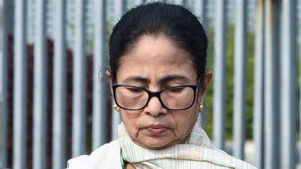 মমতার ভবানীপুর কেন্দ্রেই বাদ প্রায় ৪৫ হাজার ভোটারের নাম, নড়েচড়ে বসে বড় পদক্ষেপ তৃণমূলের