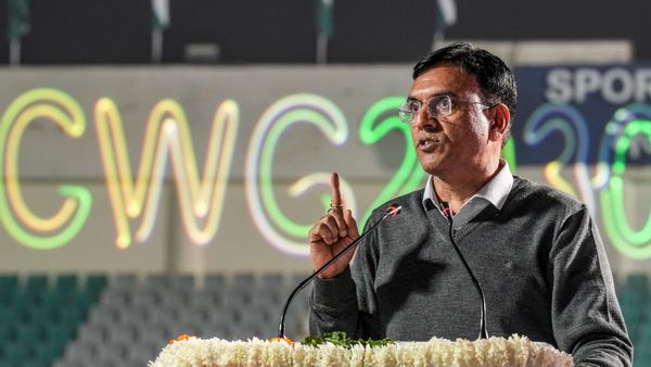 বুধবার ভারতীয় ফুটবল নিয়ে দফায় দফায় বৈঠকে কেন্দ্রীয় ক্রীড়ামন্ত্রী, আইএসএল নিয়ে দেখা যেতে পারে আশার আলো