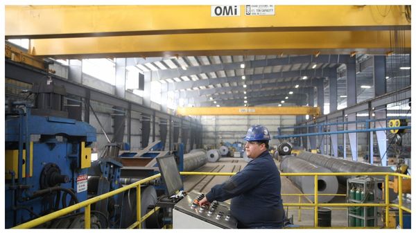 সস্তা চিনা ইস্পাত আমদানি ঠেকাতে ৩ বছরের জন্য ইস্পাতে শুল্ক আরোপ করল ভারত