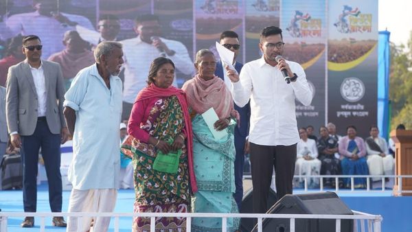 ছানিশ্রী প্রকল্প চালুর কথা ভাবছেন অভিষেক, পশ্চিম মেদিনীপুর ও ঝাড়গ্রাম বিরোধীশূন্য করার ডাক