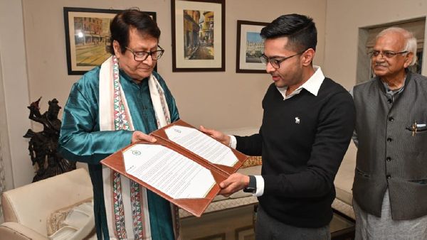 রঞ্জিত মল্লিকের সঙ্গে দেখা করলেন অভিষেক বন্দ্যোপাধ্যায়, কী নিয়ে কথা?