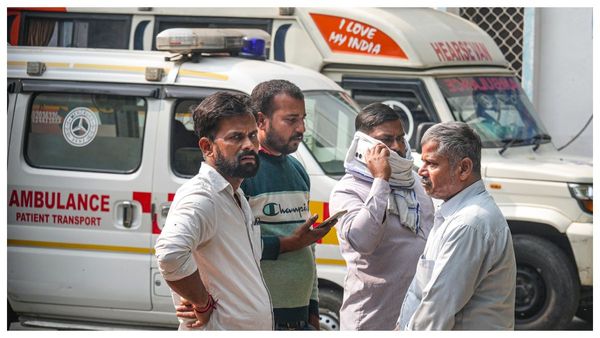 এসআর শিপ ছাড়ছেন অনিকেত মাহাতো, অভিযোগ রাজনৈতিক প্রতিহিংসায় ‘চিকিৎসক জীবন ধ্বংস'