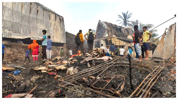 আনন্দপুর অগ্নিকাণ্ডে রহস্য ঘনীভূত, পুড়ে যাওয়া গুদাম থেকে উদ্ধার ২৭টি দেহাংশ