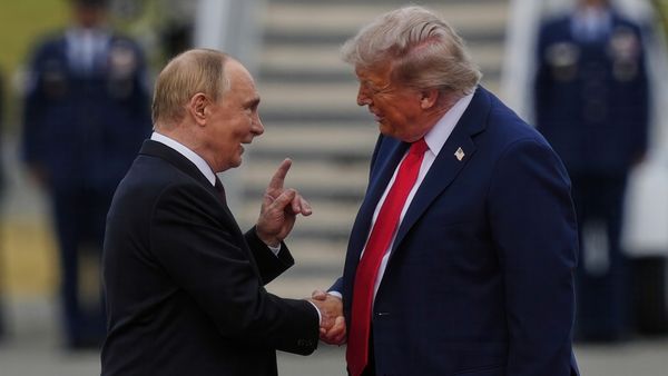 সবটা ট্রাম্পের হাতে! ‘বোর্ড অফ পিস’-এ যোগ দিতে রাজি রাশিয়া! তবে শর্তসাপেক্ষে, কী জানালেন প্রেসিডেন্ট পুতিন?