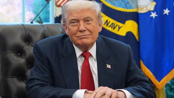 নোবেল পেলেন ট্রাম্প! নিজের পুরস্কার মার্কিন প্রেসিডেন্টকে উৎসর্গ করলেন মাচাদো! কারণ কী?